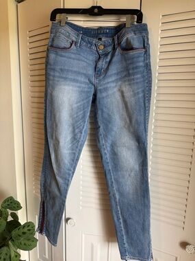 Light Blue Skinny Jeans with Red Trim